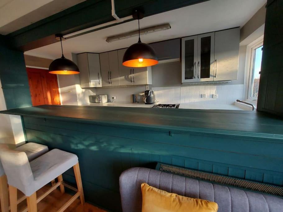 2 Bed Flat, Bounds Green, Piccadilly Line, London N11 Esterno foto