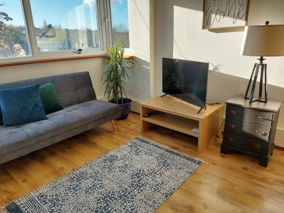 2 Bed Flat, Bounds Green, Piccadilly Line, London N11 Esterno foto