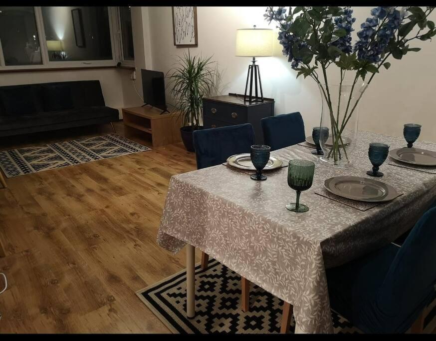 2 Bed Flat, Bounds Green, Piccadilly Line, London N11 Esterno foto