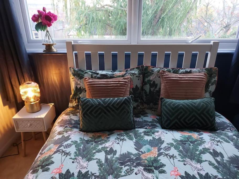 2 Bed Flat, Bounds Green, Piccadilly Line, London N11 Esterno foto