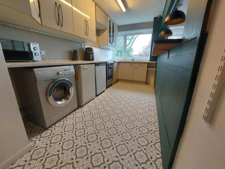2 Bed Flat, Bounds Green, Piccadilly Line, London N11 Esterno foto